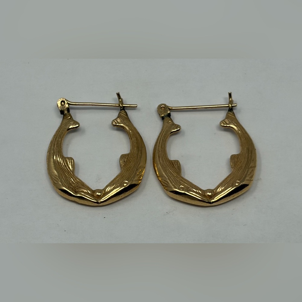 Vintage 14K Gold Kissing Whale Motif Hoop Earrings 2.2g